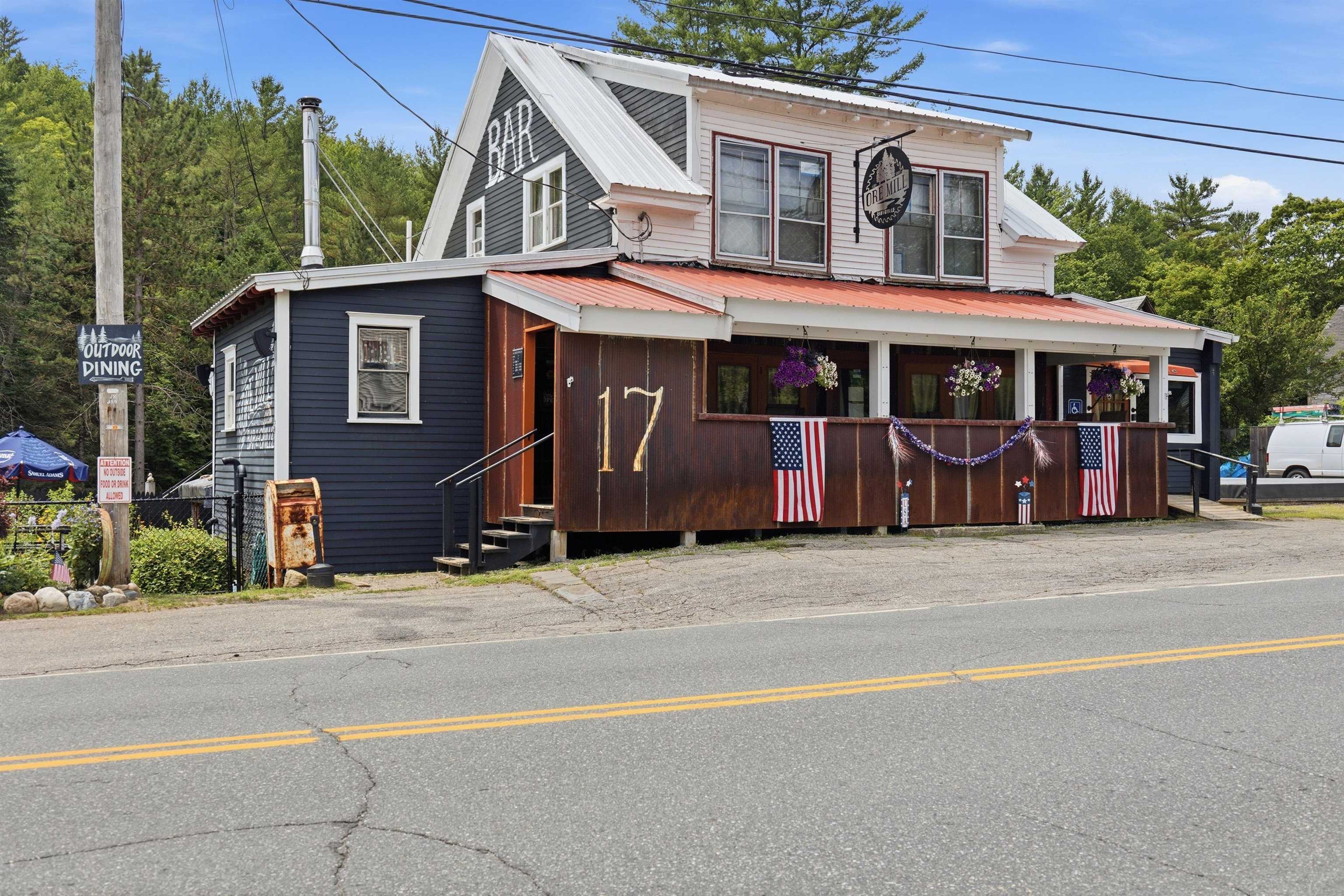 17 Lake Tarleton Road