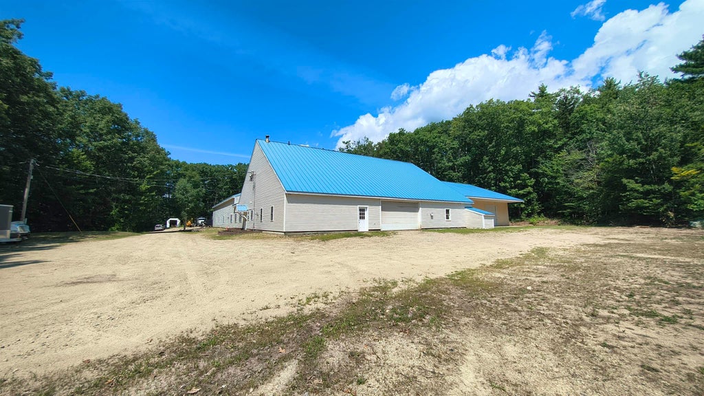 Photo of 147 Middle Road #Unit 2, Tuftonboro, NH 03816 (MLS # 5106004)
