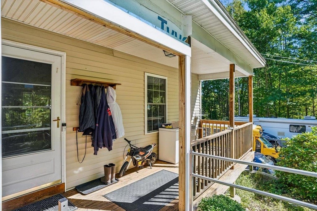 Photo of 333 Ridge Road, Farmington, NH 03835 (MLS # 5111168)