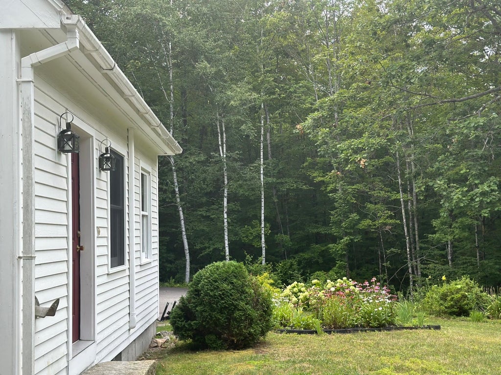 Photo of 204 Cherry Valley Road, Alton, NH 03810 (MLS # 5096309)