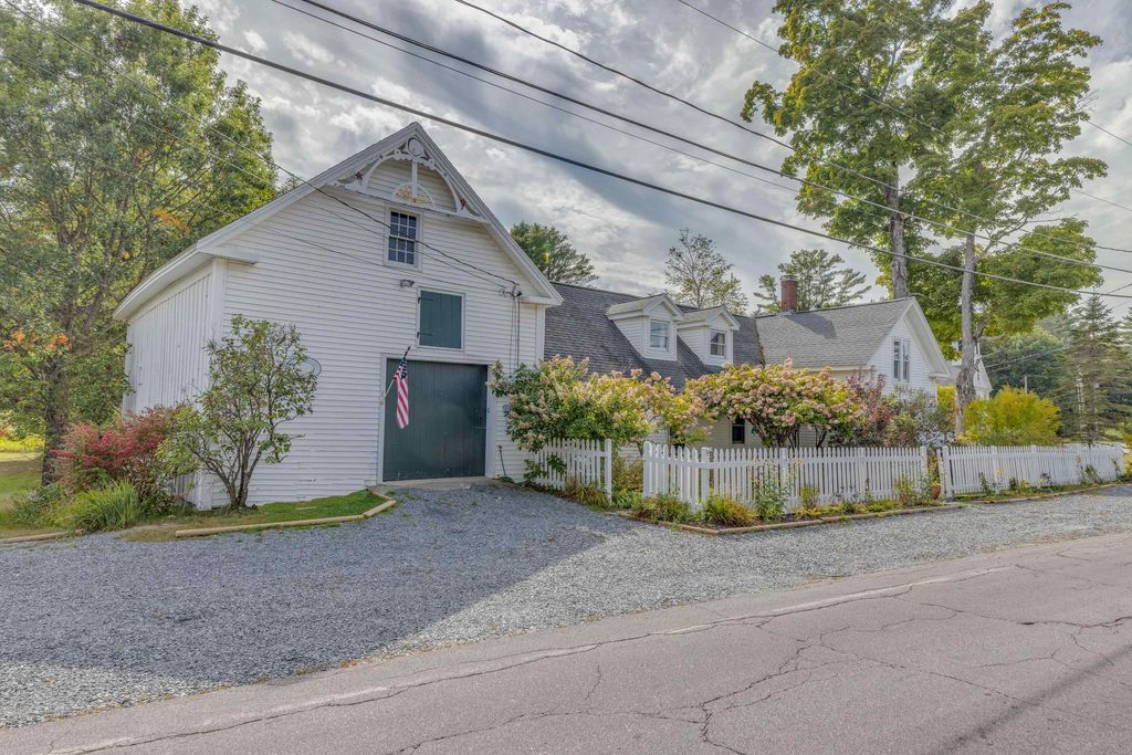 Photo of 34 North Shore Road, Hebron, NH 03241 (MLS # 5083300)