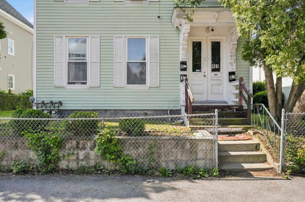 Photo of 401 Cedar Street, Manchester, NH 03103 (MLS # 5100838)