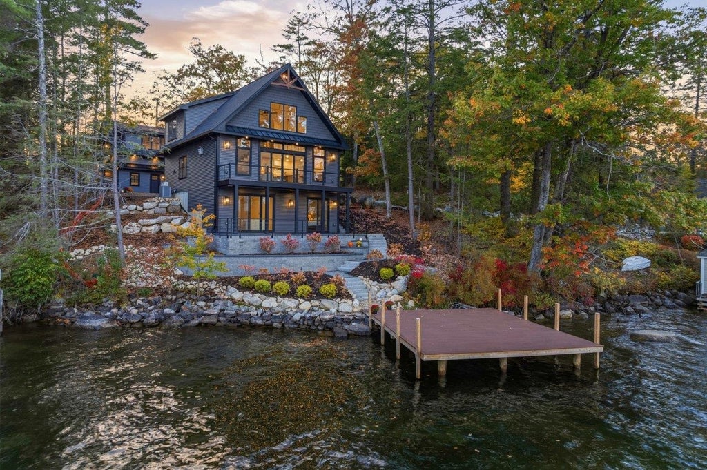 Photo of 5 Loon Cove Road, Alton, NH 03810 (MLS # 5114166)