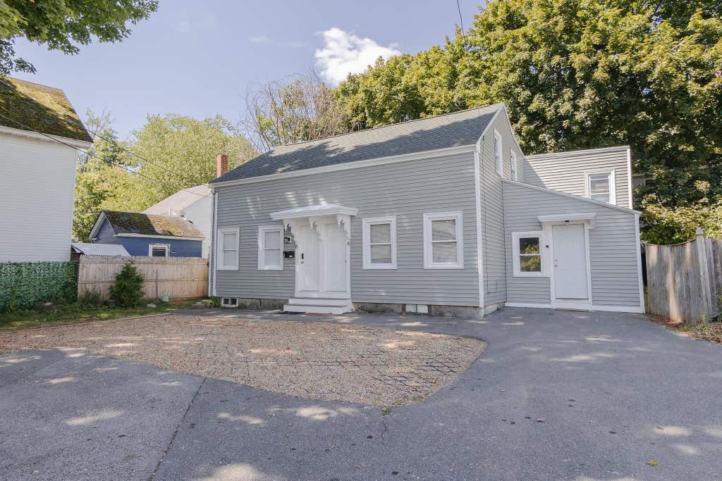 Photo of 46 foster Court, Nashua, NH 03064 (MLS # 5105872)