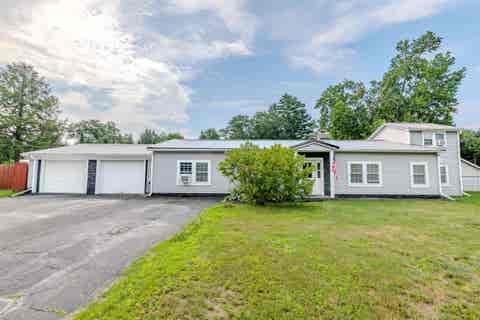 Photo of 172 Swiftwater Road, Haverhill, NH 03785 (MLS # 5102965)
