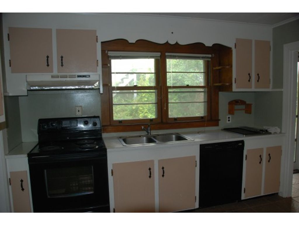 Photo of 26 Weeks Street, Plymouth, NH 03264 (MLS # 5098114)