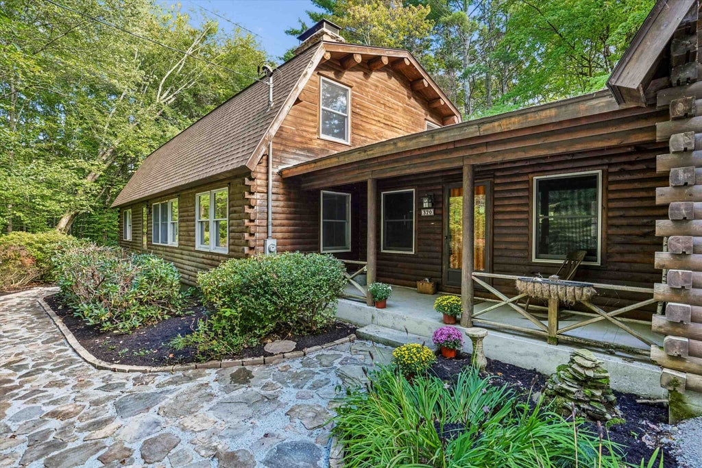 Photo of 370 Mccurdy Road, New Boston, NH 03070 (MLS # 5111058)