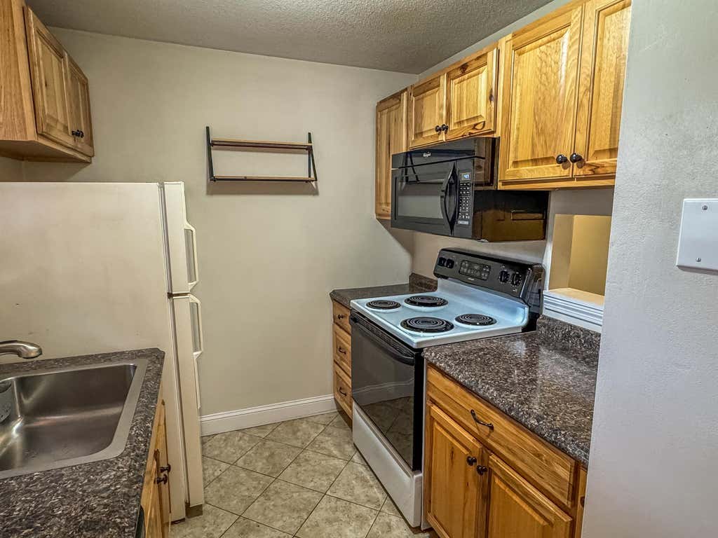 Photo of 710 Main Street #21, Keene, NH 03431 (MLS # 5103001)