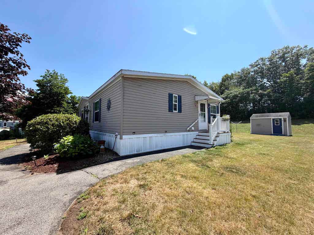 Photo of 49 Shiloh Drive, Rochester, NH 03867 (MLS # 5102981)