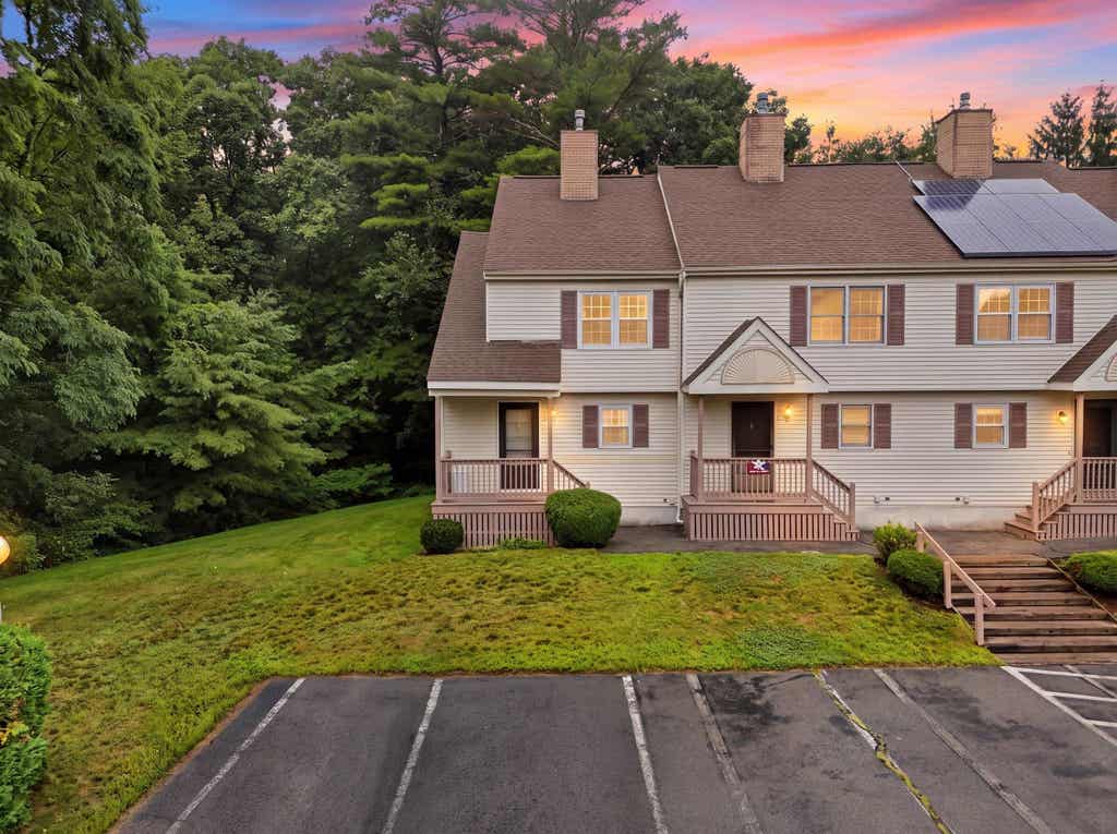 Photo of 138 Newton Road #16, Plaistow, NH 03865 (MLS # 5103357)