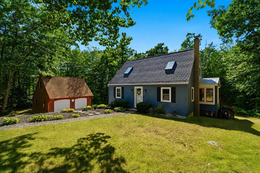 Photo of 17 Fordway Road, Raymond, NH 03077 (MLS # 5107103)