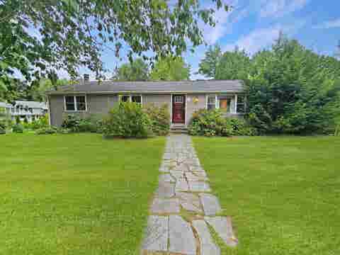 Photo of 7 Laverne Drive, Rutland City, VT 05701 (MLS # 5106640)
