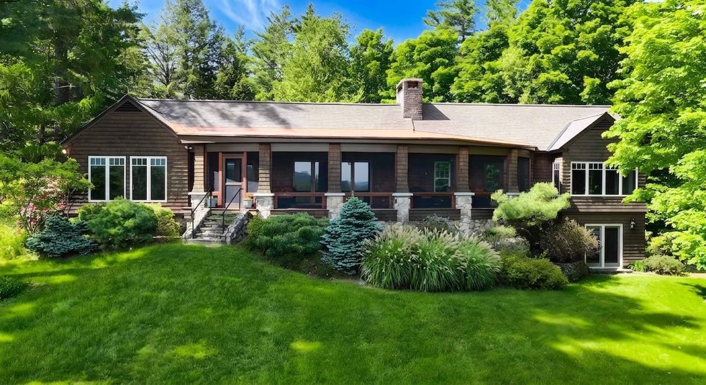 Photo of 16 Heritage Drive, Sunapee, NH 03782 (MLS # 5095213)