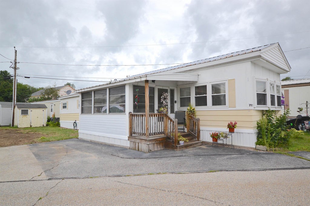 Photo of 71 Marlette Avenue, Hooksett, NH 03106 (MLS # 5104097)