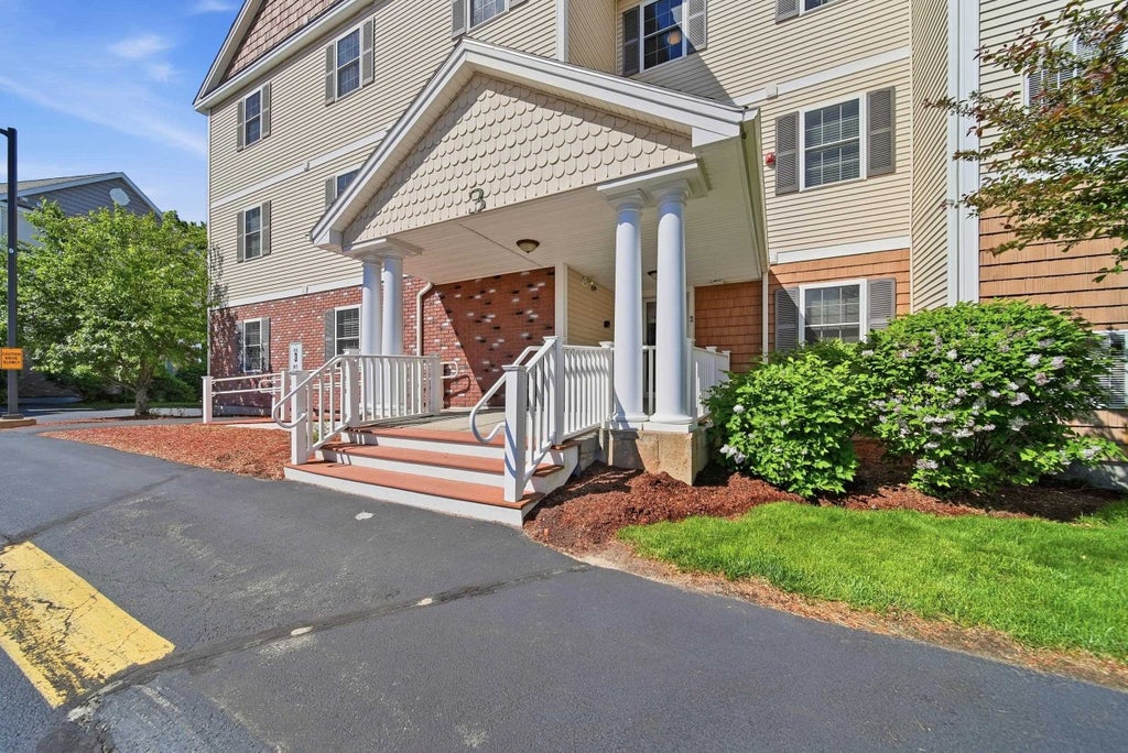 Photo of 65 Fordway Extension #3110, Derry, NH 03038 (MLS # 5093815)