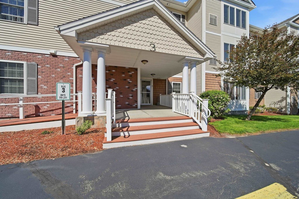 Photo of 65 Fordway Extension #3110, Derry, NH 03038 (MLS # 5093815)