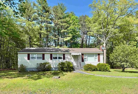 Photo of 4 Rita Avenue, Pelham, NH 03076 (MLS # 5091299)