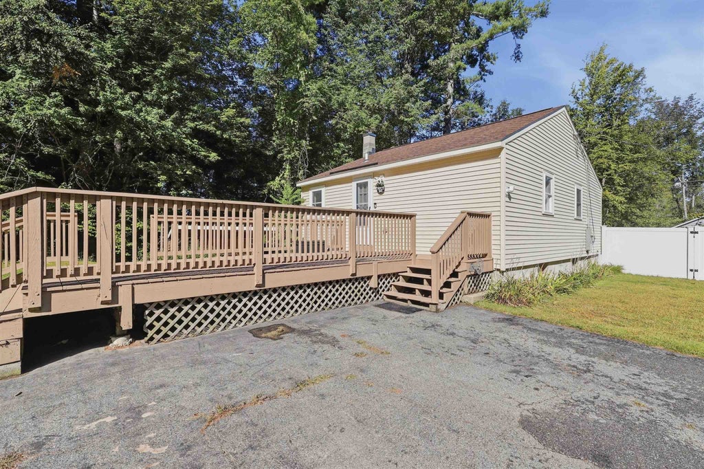 Photo of 24 Longa Road, Merrimack, NH 03054 (MLS # 5110686)