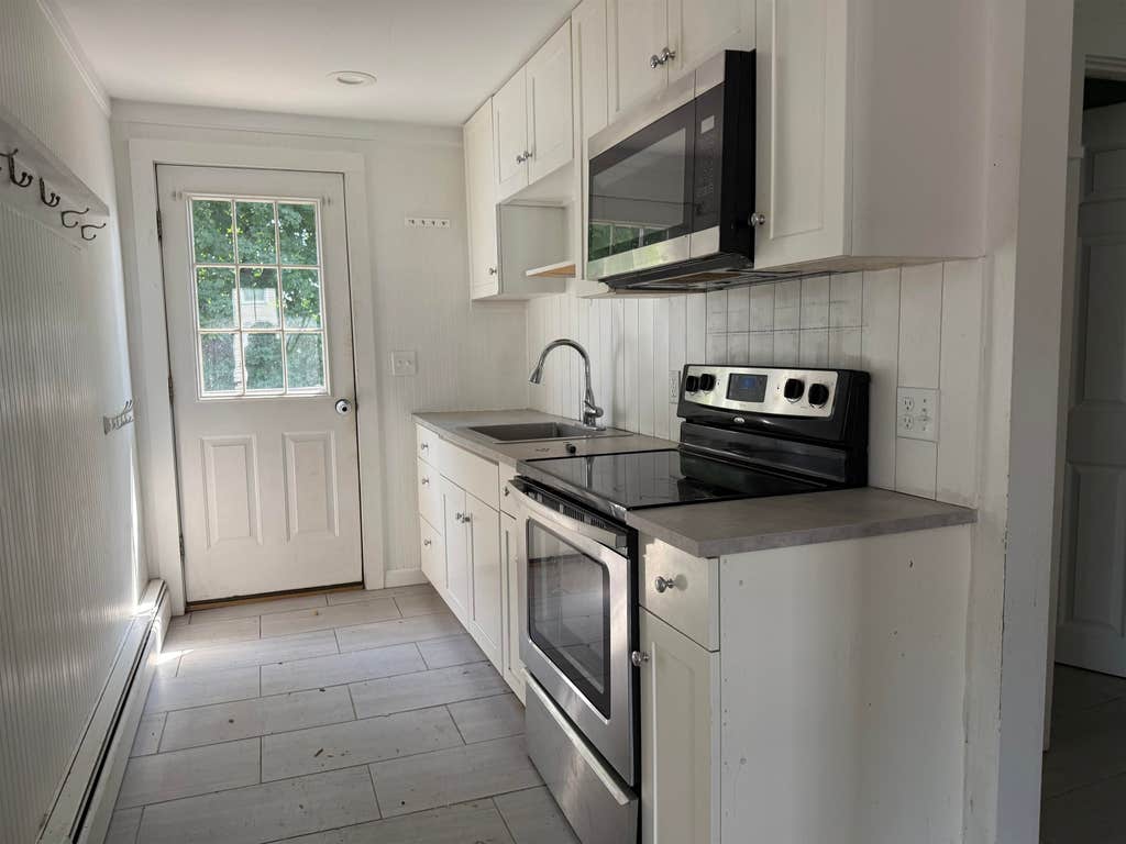 Photo of 15 Lehner Street #3, Wolfeboro, NH 03894 (MLS # 5099410)