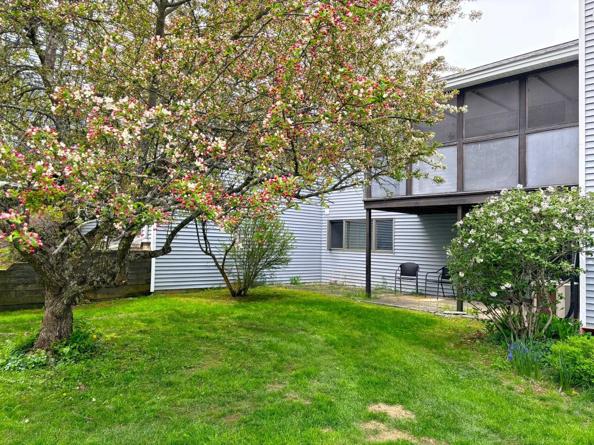 9 Bucks Hill Road