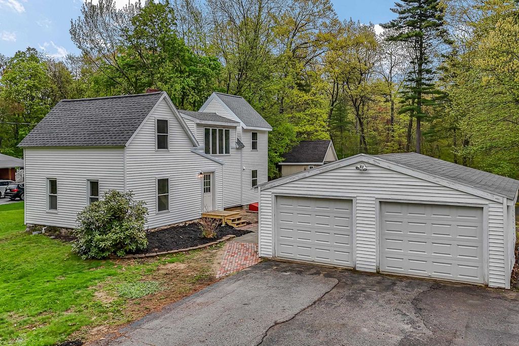 Photo of 1299 Lake Shore Road, Manchester, NH 03109 (MLS # 5089102)