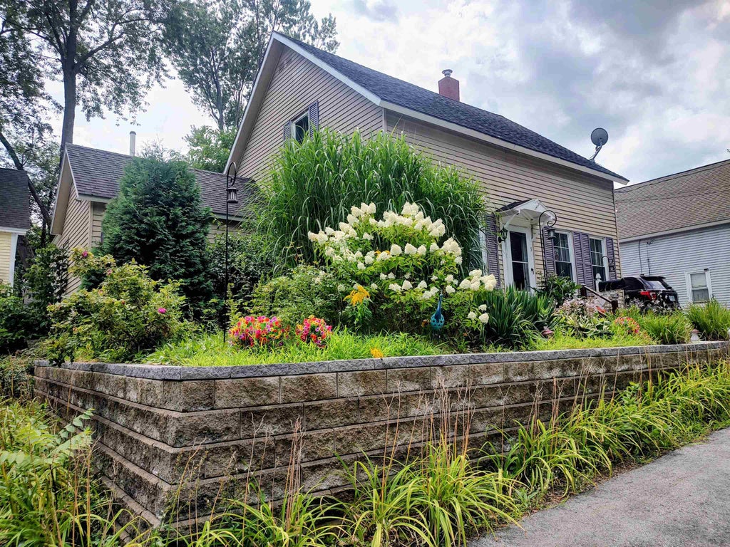 Photo of 45 Penacook Street, Concord, NH 03301 (MLS # 5103255)