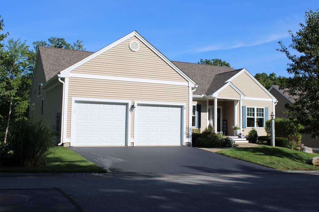 Photo of 28 Reserve Way #37, Milford, NH 03055 (MLS # 5105254)