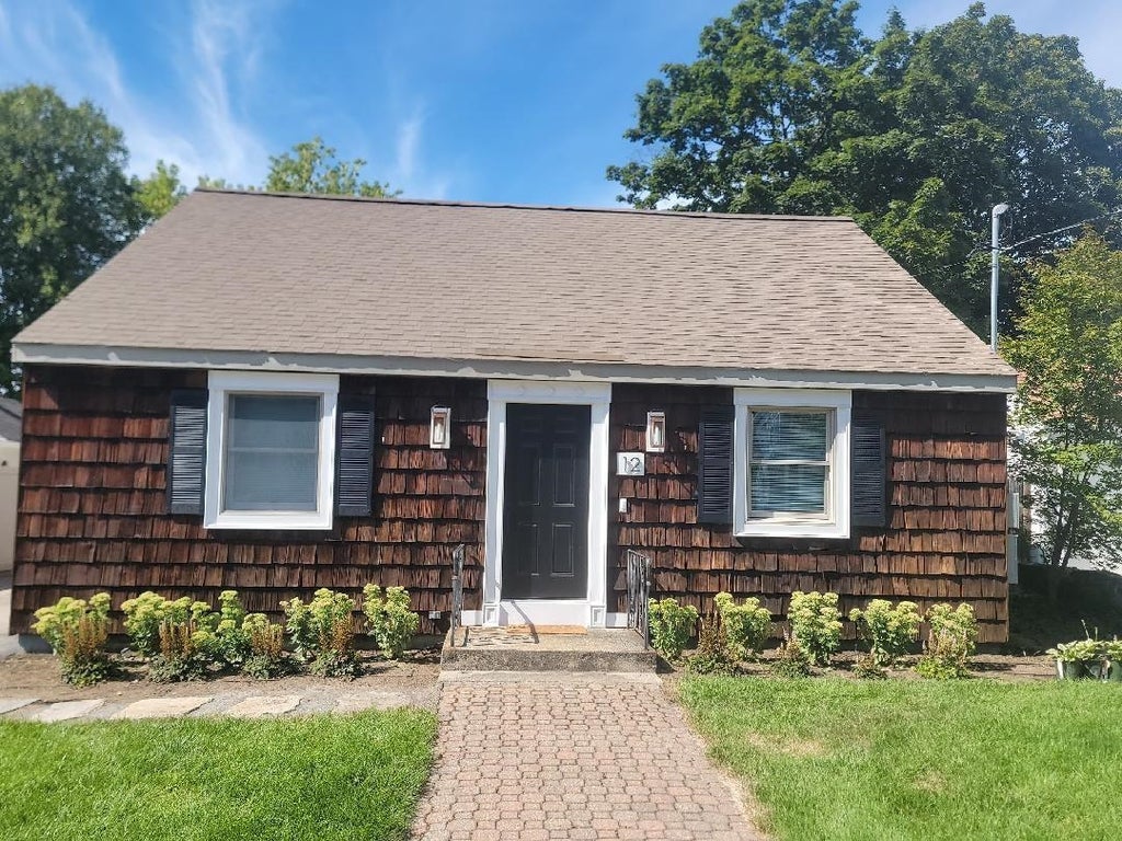 Photo of 12 Taylor Street, Nashua, NH 03060 (MLS # 5109121)