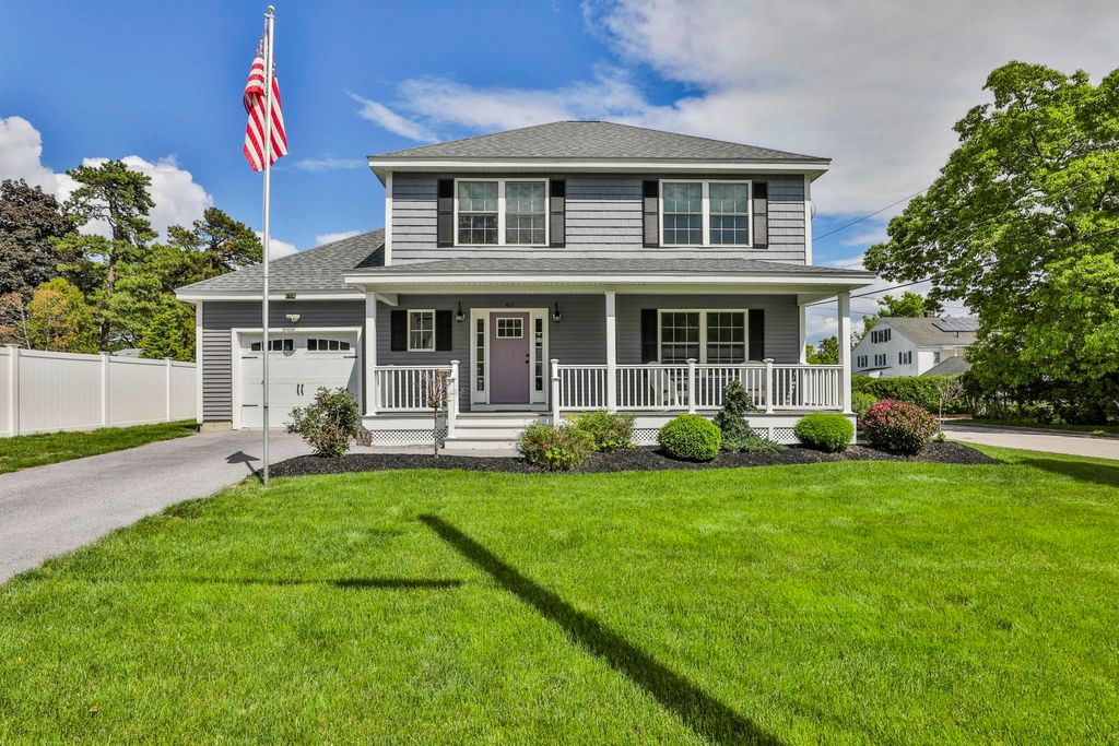 Photo of 413 Reed Street, Manchester, NH 03102 (MLS # 5091775)