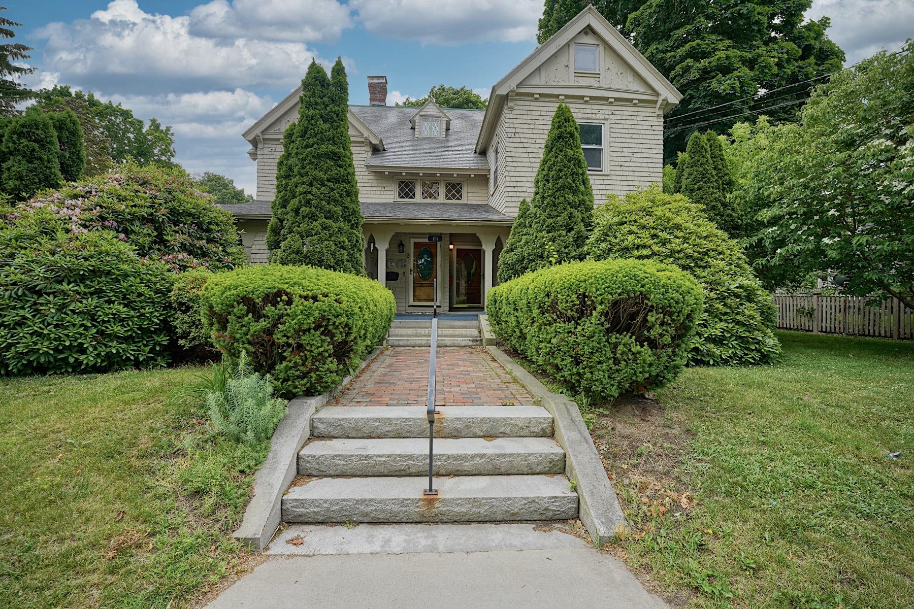 151 Lafayette Road 1