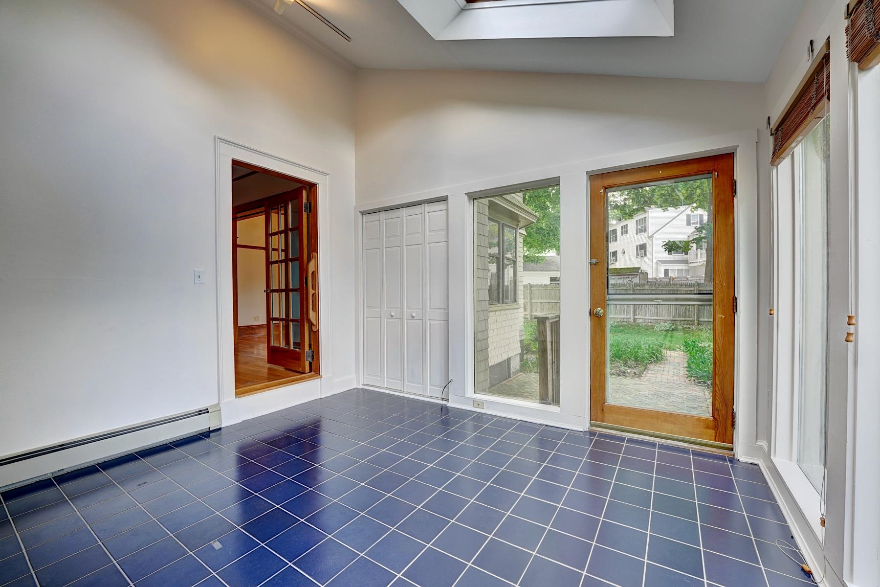 151 Lafayette Road 1