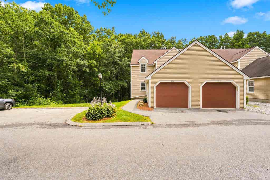 Photo of 674 S Porter Street, Manchester, NH 03103 (MLS # 5102550)