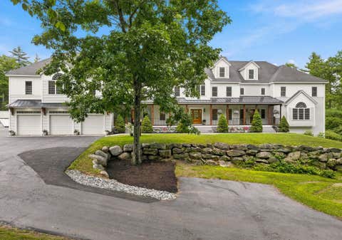 Photo of 9 Storybrook Lane, Amherst, NH 03031 (MLS # 5101772)