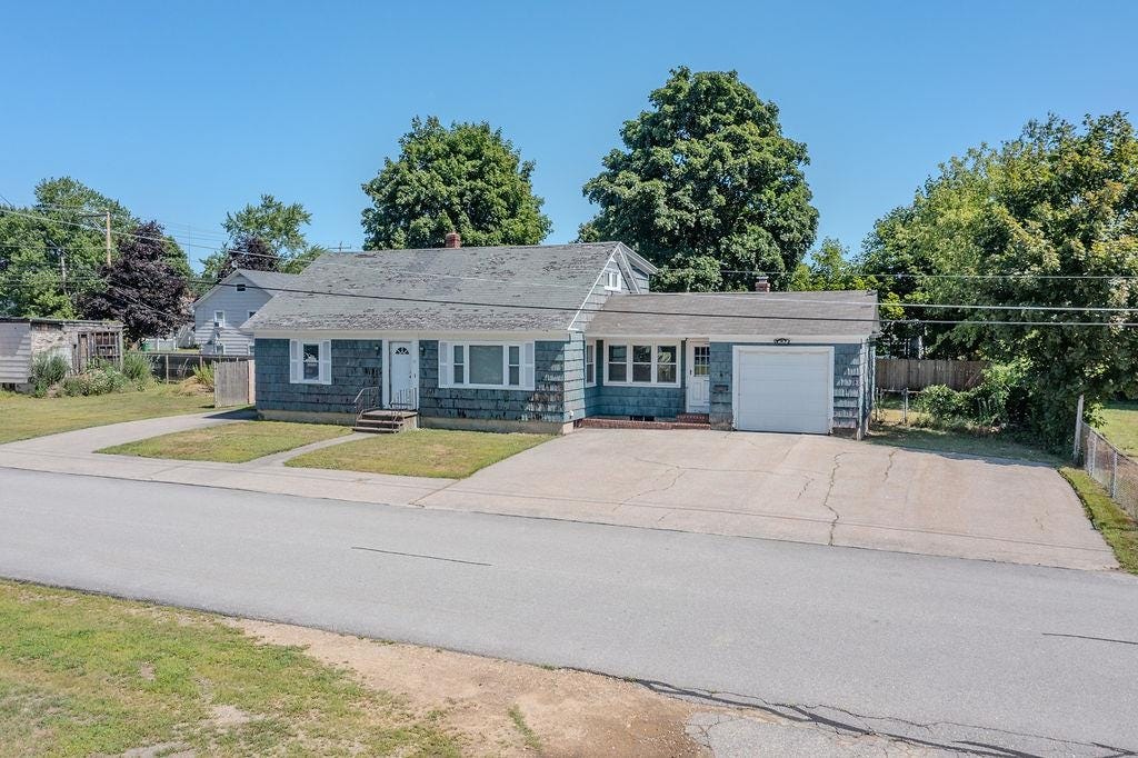 Photo of 15 Yale Street, Rochester, NH 03867 (MLS # 5104248)