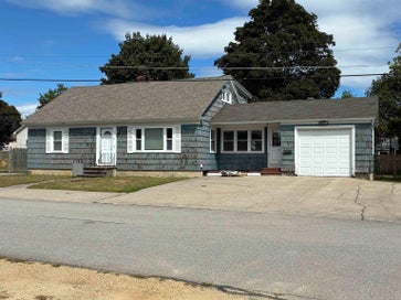 15 Yale Street Rochester NH 03867