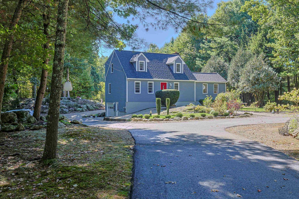 Photo of 145 County Road, Bedford, NH 03110 (MLS # 5110868)