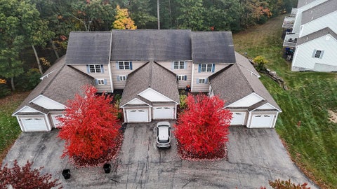 Photo of 54 Overlook Circle #54, Hudson, NH 03051 (MLS # 5114318)
