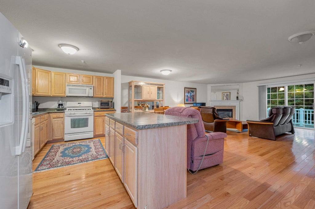 Photo of 54 Overlook Circle #54, Hudson, NH 03051 (MLS # 5114318)
