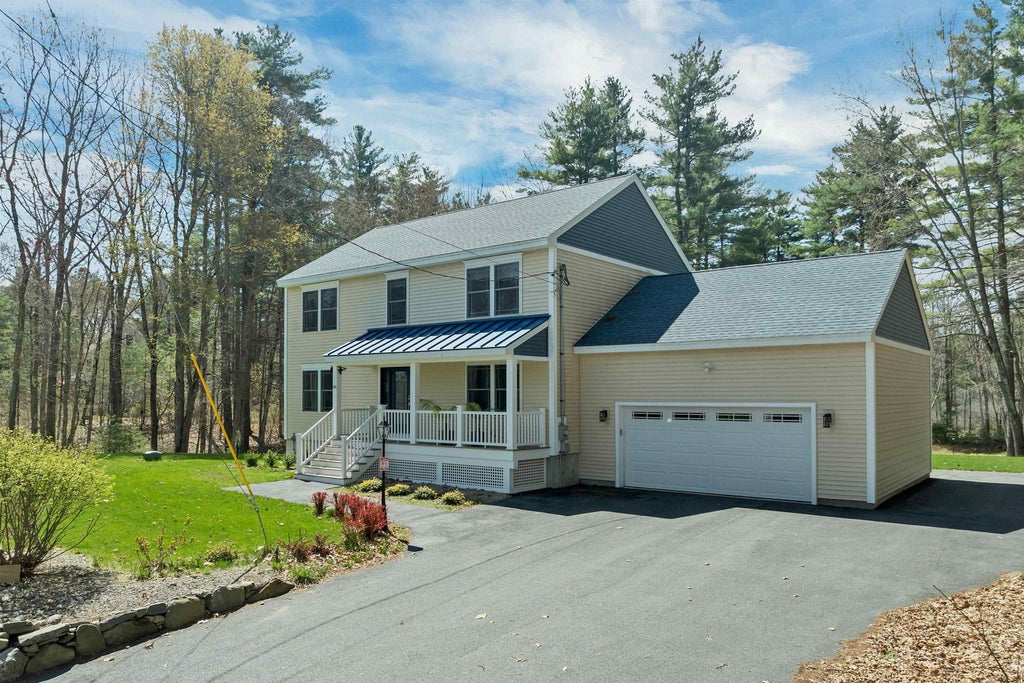 Photo of 40 Mary Ann Avenue, Salem, NH 03079 (MLS # 5086841)