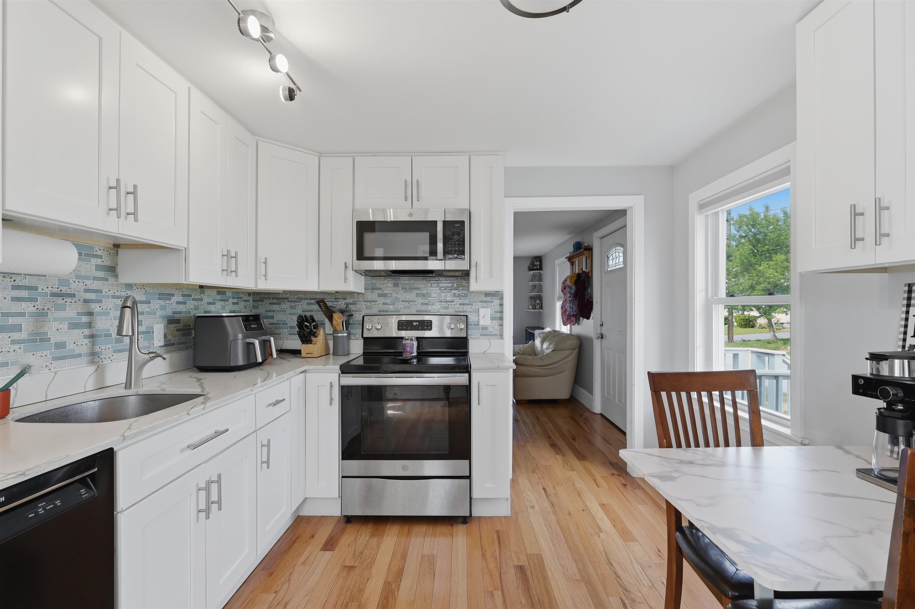 27 Fairview Street
