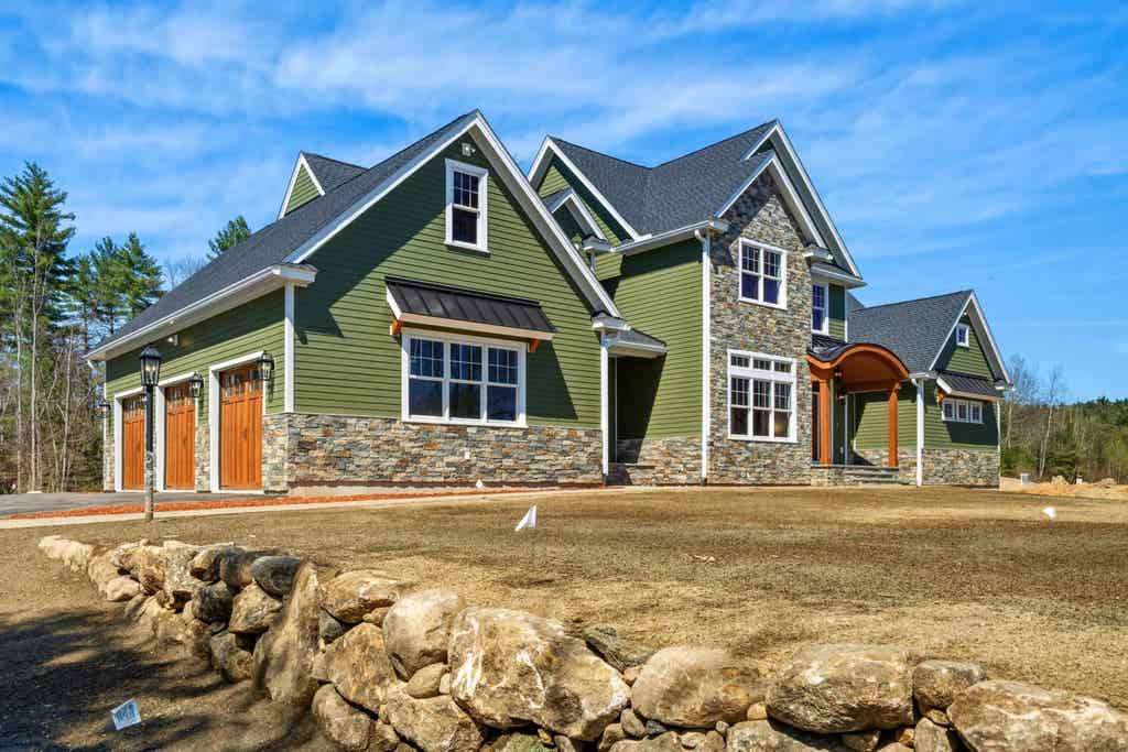 Photo of 16 Boiling Kettle Way #17-4-37, Bedford, NH 03110 (MLS # 5097050)