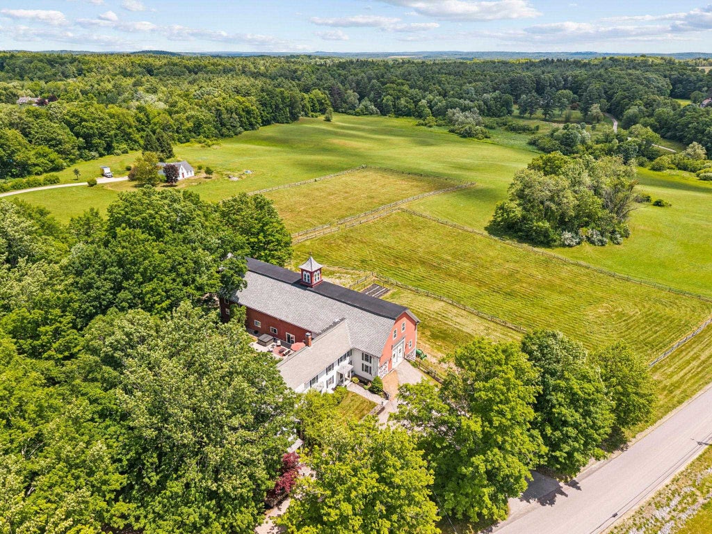 Photo of 83 Worcester Road, Hollis, NH 03049 (MLS # 5096722)