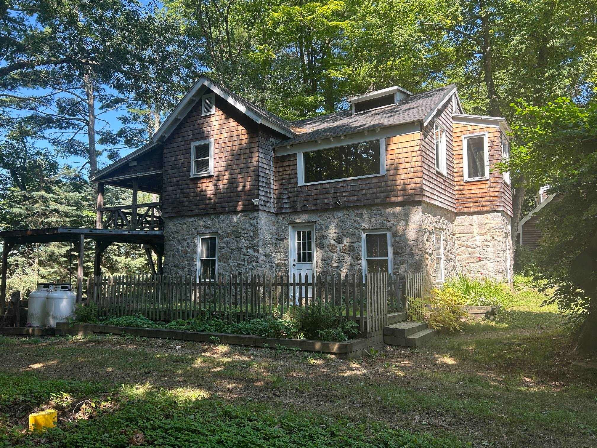 62 Onway Lake Road