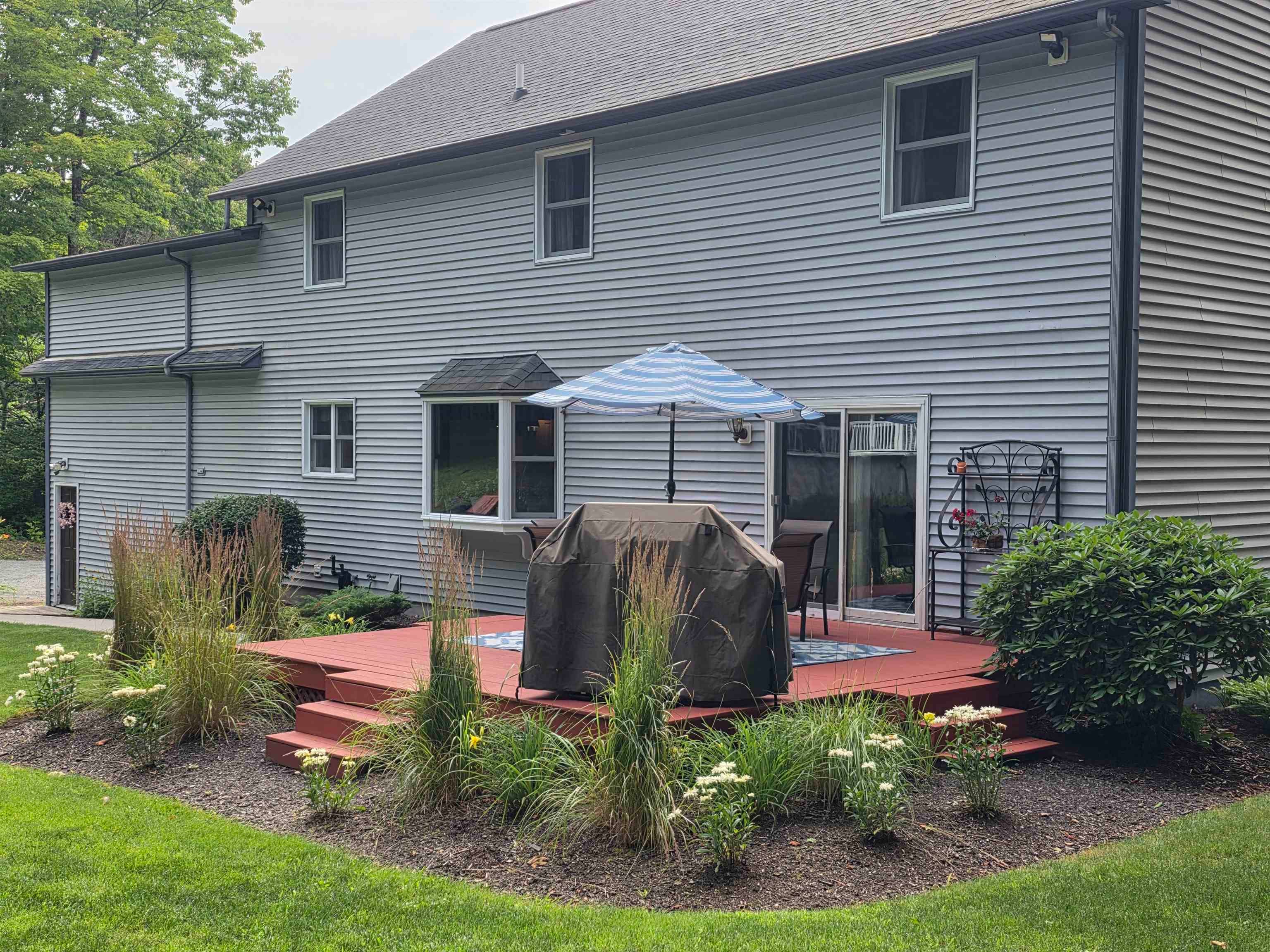 229 Meadowood Lane 6