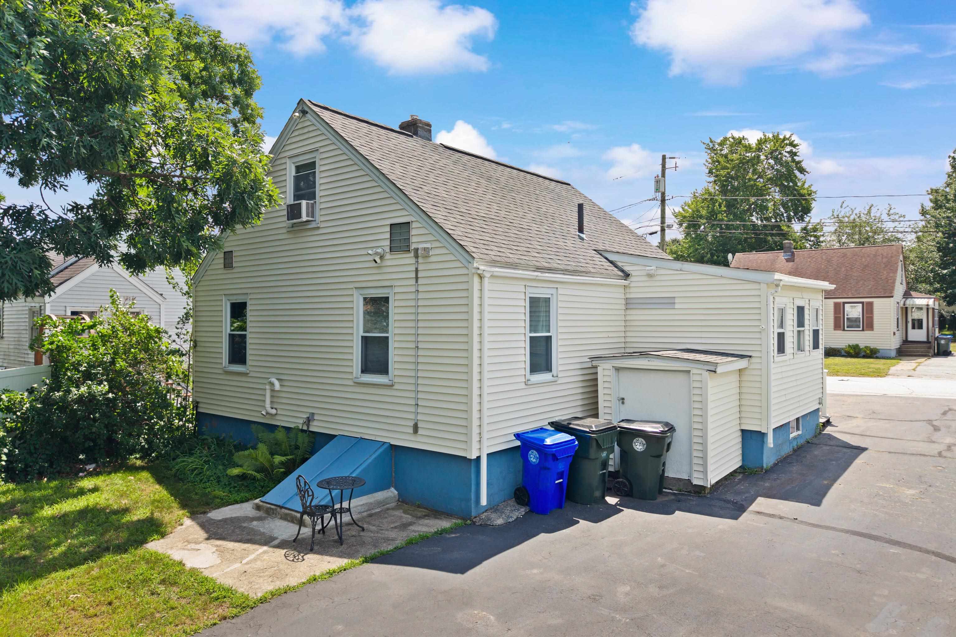 196 Dewey Street