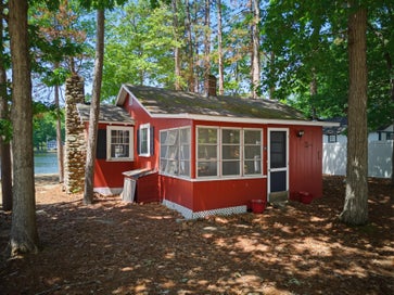 34 Gillis Terrace Salem NH 03079