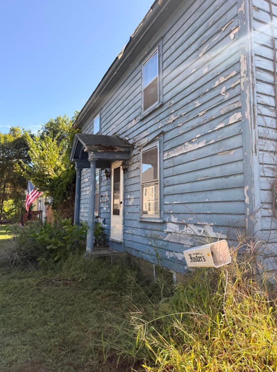 Photo of 4 Warren Street, Rochester, NH 03868 (MLS # 5111358)