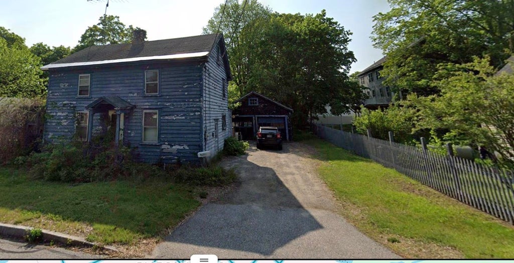 Photo of 4 Warren Street, Rochester, NH 03868 (MLS # 5111358)