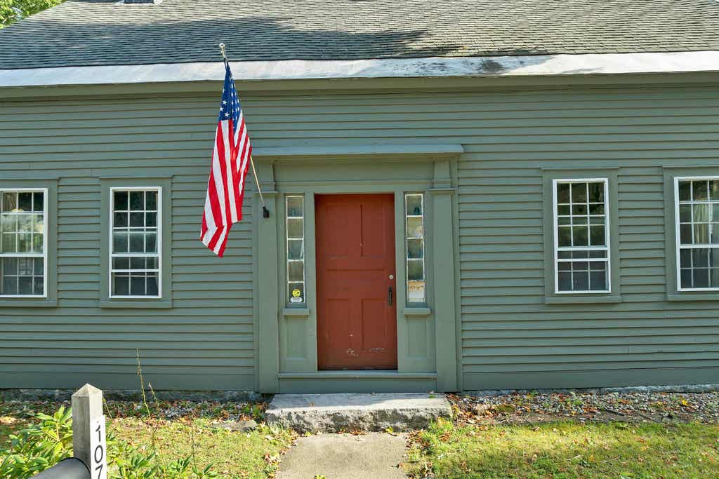 Photo of 107 Townhouse Road, New Hampton, NH 03256 (MLS # 5106467)