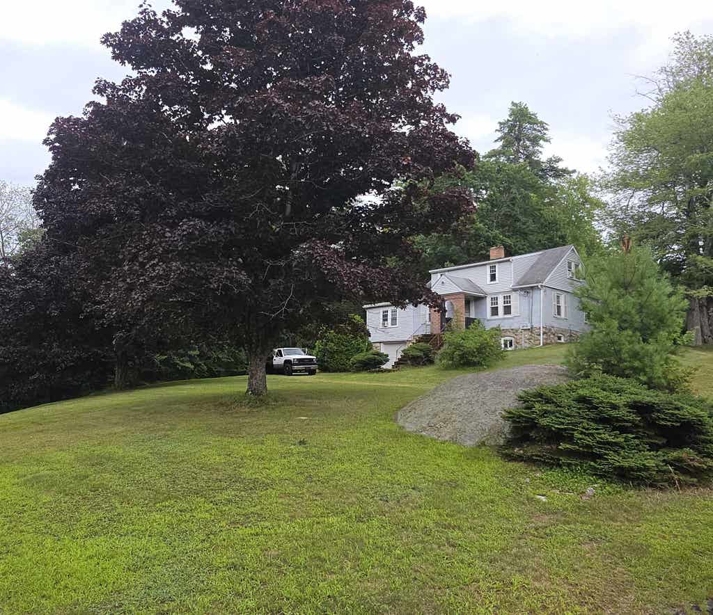 Photo of 115 Hovey Road, Londonderry, NH 03053 (MLS # 5101775)